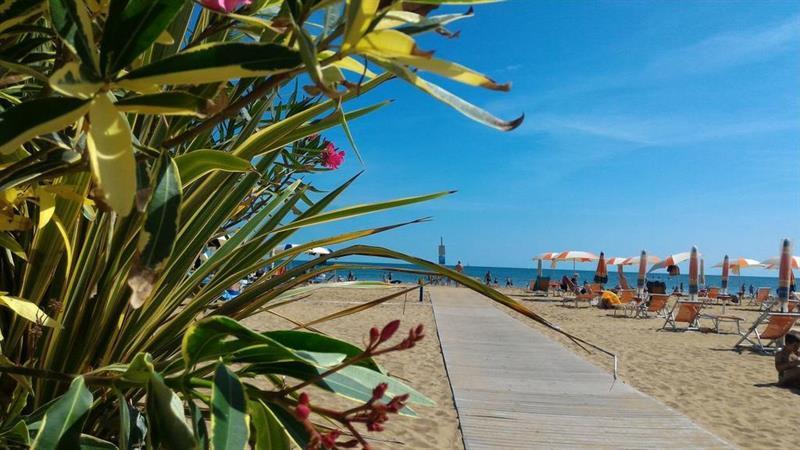 Appartamenti Oasi Bibione Exterior foto