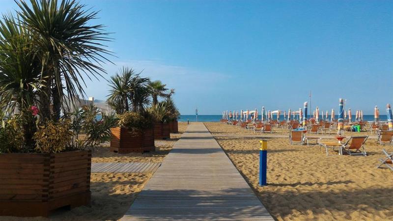 Appartamenti Oasi Bibione Exterior foto